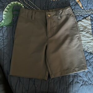 Size 6 grey under armour performance shorts